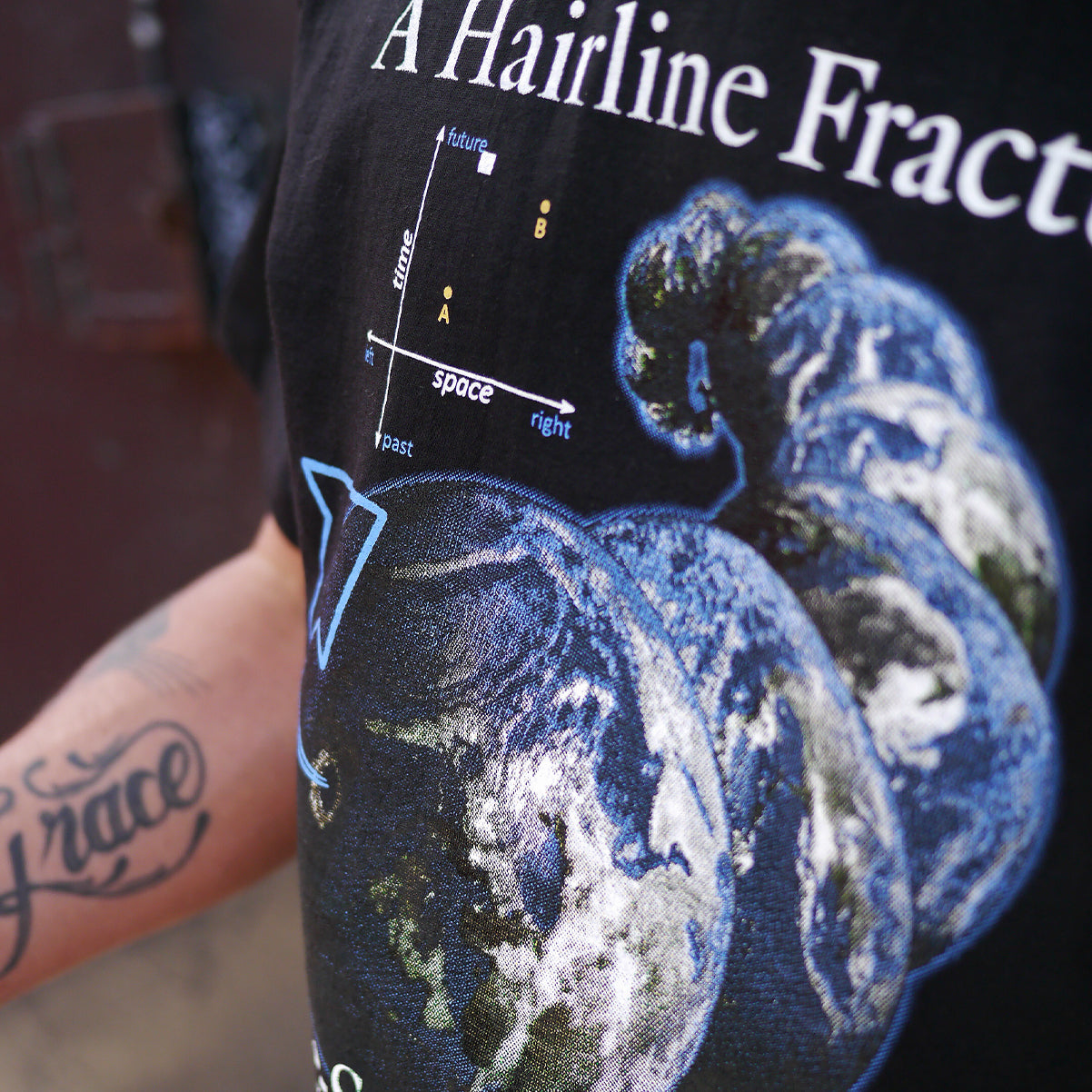 TIME-SPACE CONTINUUM TEE